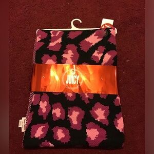 JUICY COUTURE NWT SCARF